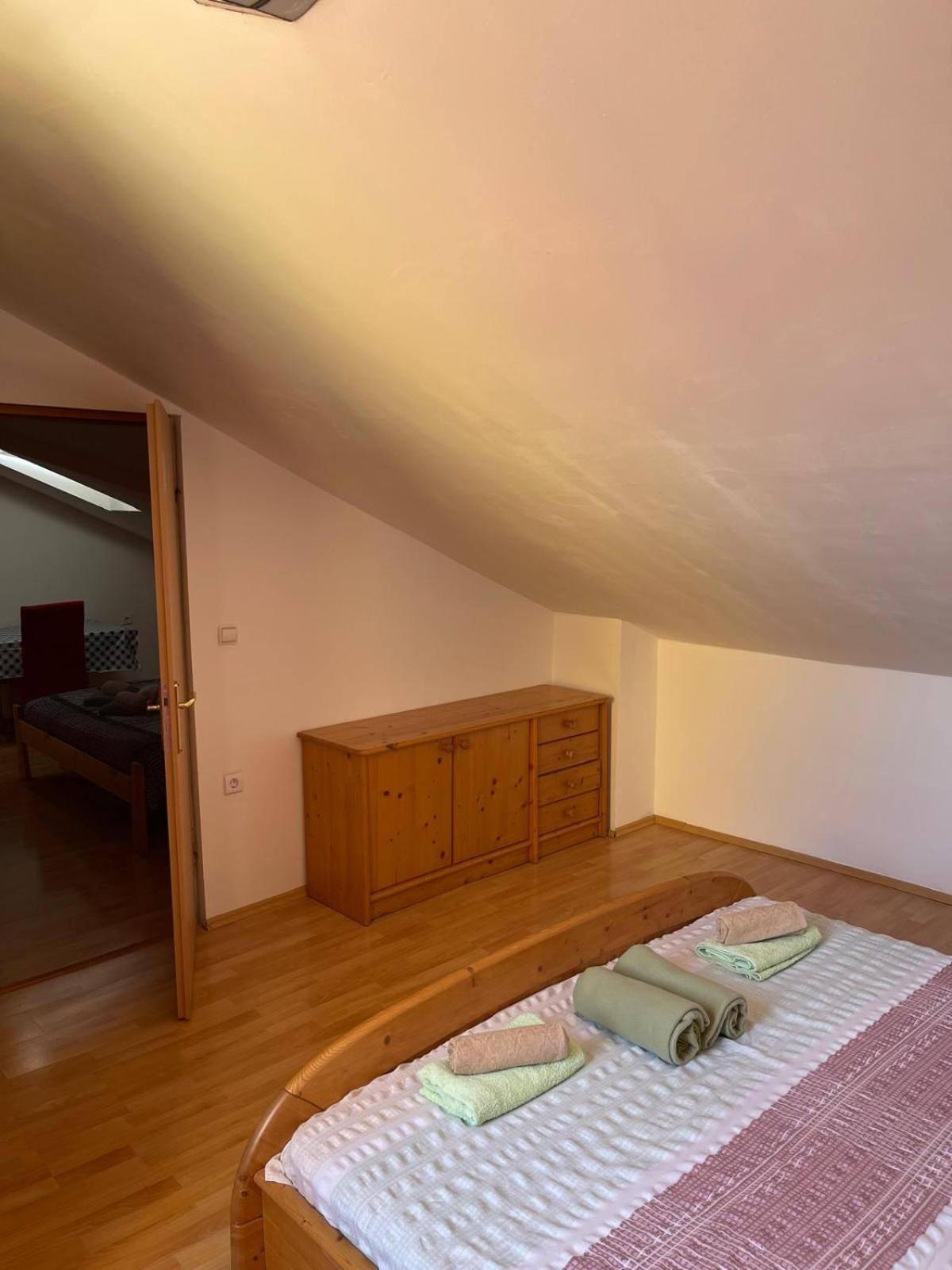 Dejan Apartment-Top Centar Pula Eksteriør billede